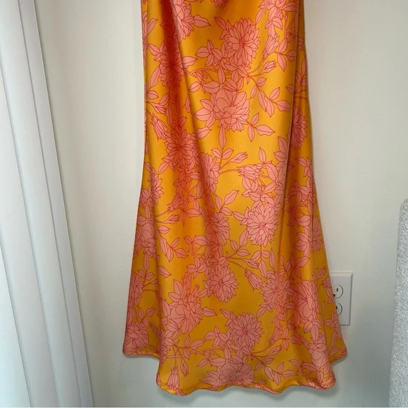 Privacy Please Skylar Maxi Dress in Marigold Ana Floral Size Medium - Picture 4 of 10
